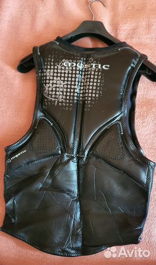 Жилет антишоковый Mystic XXL.для водных видовспорт