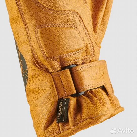Желтые перчатки triumph