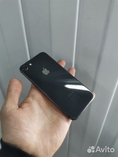 iPhone 8, 64 ГБ