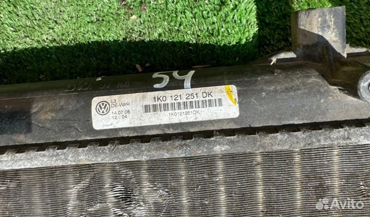 Радиатор (основной) Volkswagen Touran 2006