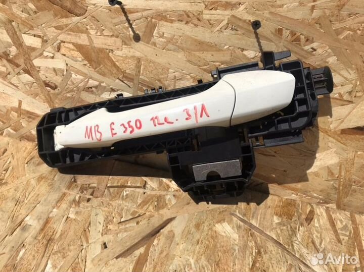 Ручка двери задняя левая Mercedes-Benz E W212 3.5