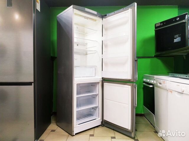 Холодил�ьник Hotpoint-Ariston NO frost.Гарантия год