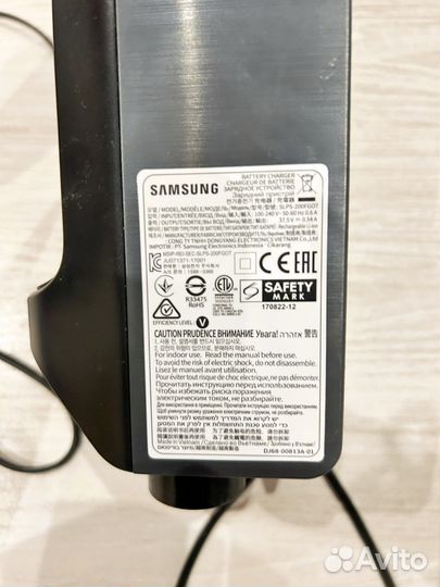 Вертикальный пылесос Samsung PowerStick pro