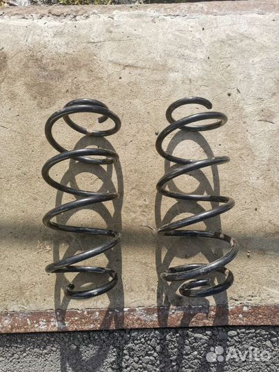 Передние пружины гранта,гранта кросс