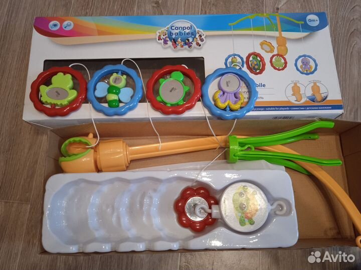 Мобиль на кроватку новый