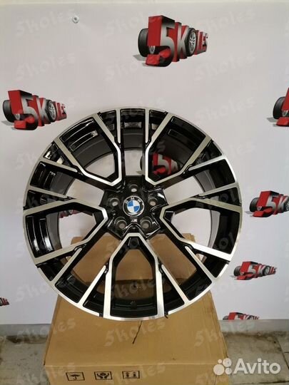 Литые диски на BMW X5 x6 X7 R22