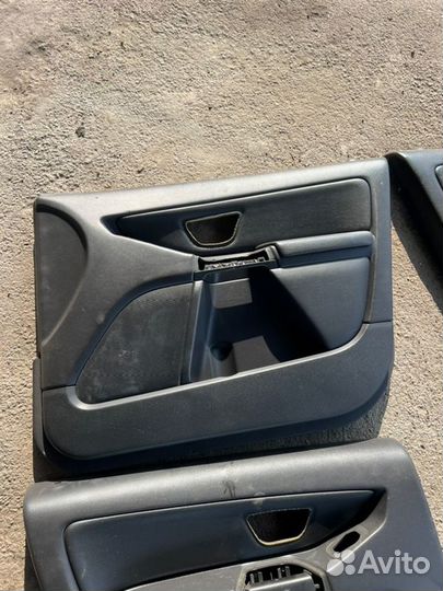 Обшивка боковой двери Volvo Xc90 внедорожник 2.9