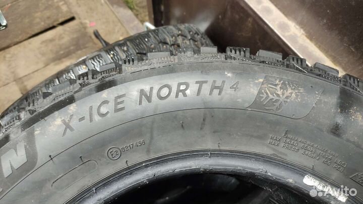 Michelin X-Ice North 4 215/65 R16 102