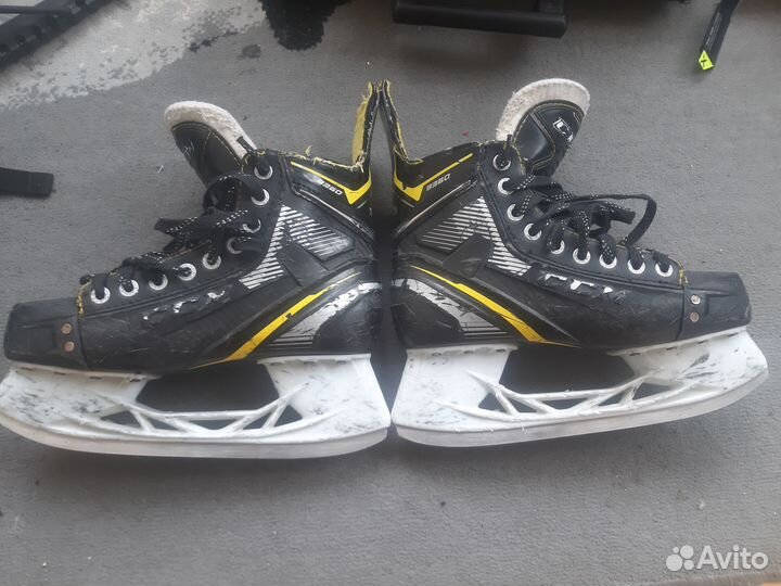 Коньки хоккейные CCM 9360 37.5 размер