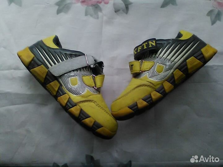 Кроссовки детские