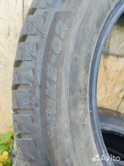 Bridgestone Blizzak Spike-02 225/60 R17