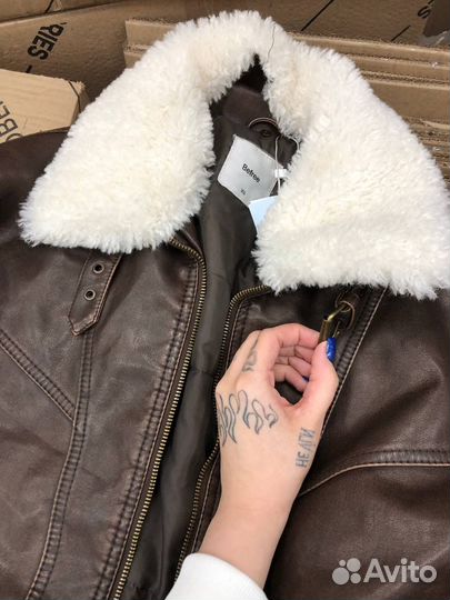 Кожаная куртка женская