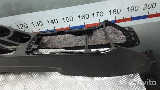 Подлокотник центральный KIA CEE'D 1 (1KK18IX01)