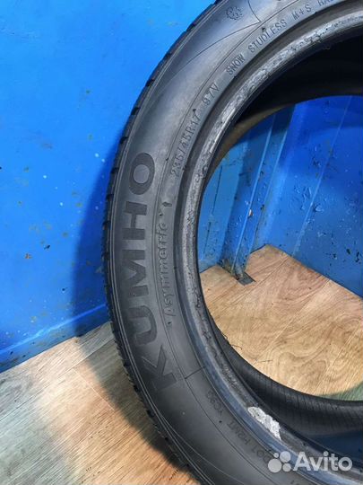 Kumho I'Zen KW27 235/45 R17