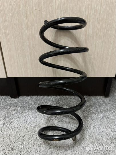 Пружина передняя правая Honda Civic 4D Оригинал