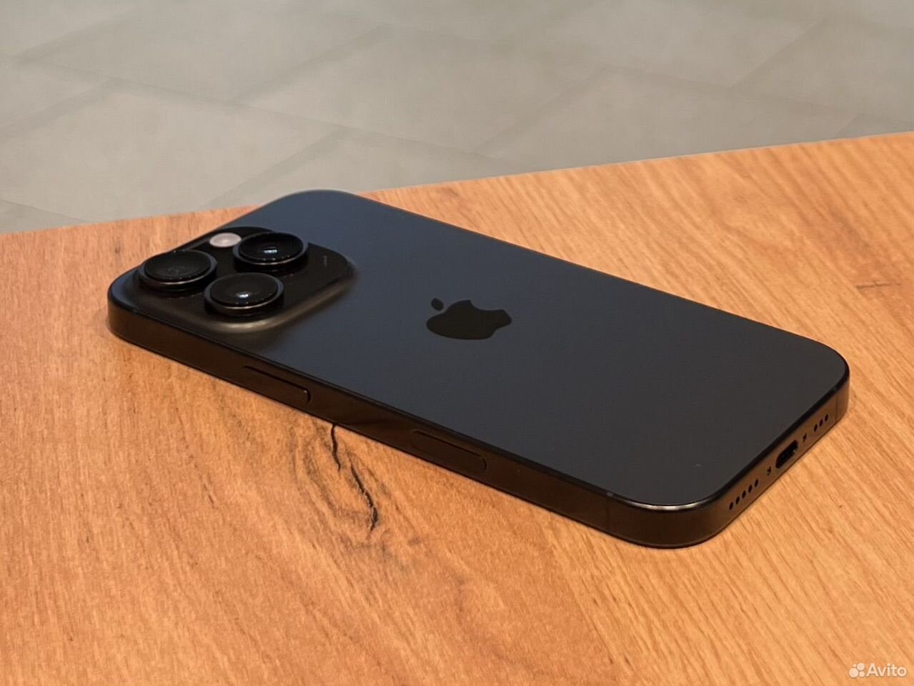 iPhone 16 Pro, 256 ГБ