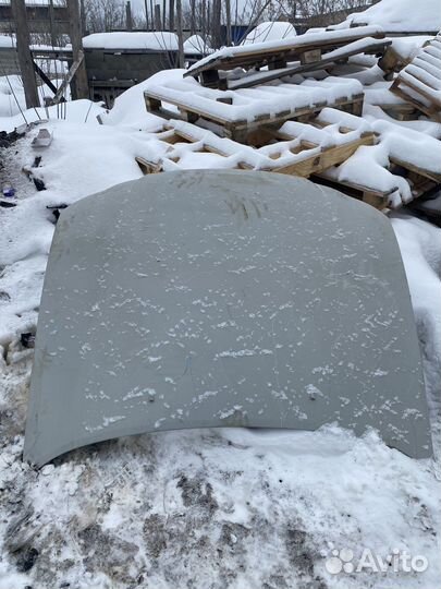 Капот на nissan maxima a33