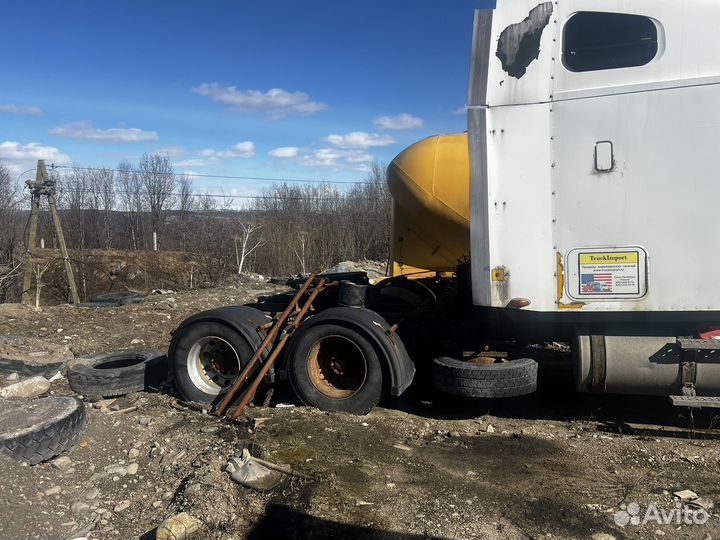 Freightliner CL120064ST, 2003