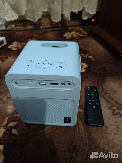 Проектор umiio