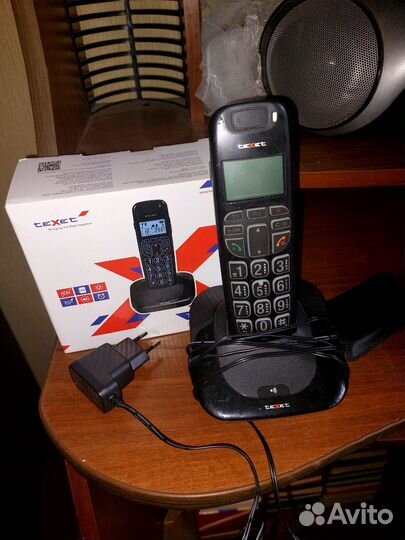 Телефоны домашние Panasonic и Texet