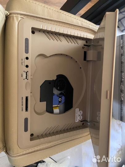 Подголовник с монитором