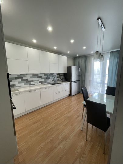 4-к. квартира, 94,8 м², 13/16 эт.