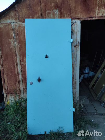 Железная металлическая дверь бу