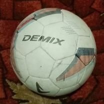 Футбольный мяч demix