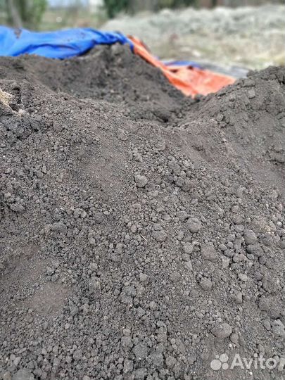 Доставка чернозема машинами и в мешках