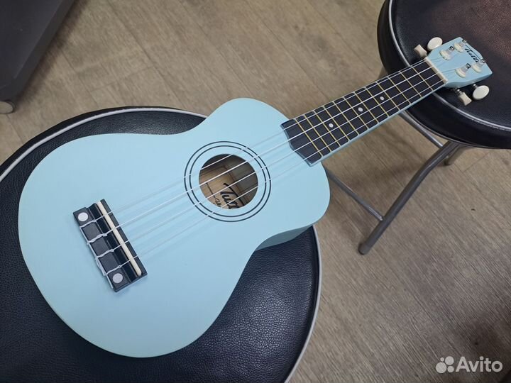 Укулеле сопрано голубая