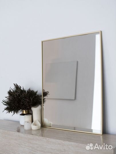 Зеркало настенное в раме алюминиевой Solein