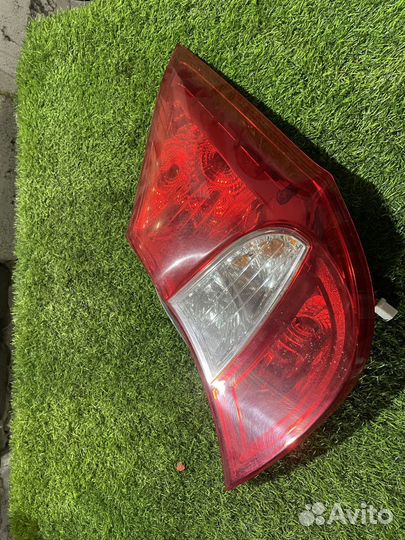 Фонарь задний Hyundai Solaris хэтчбек