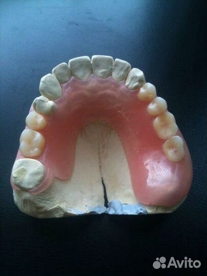 Зубной техник