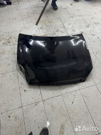 Капот на priora