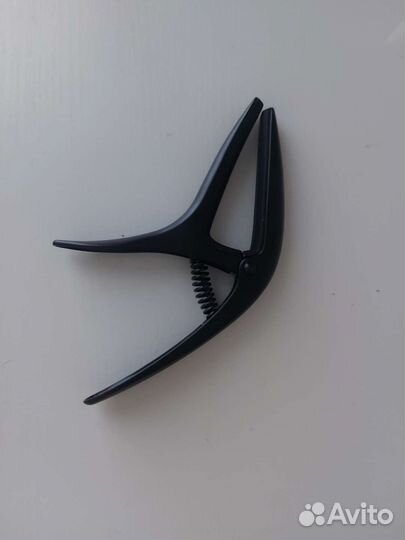 Каподастр для гитары