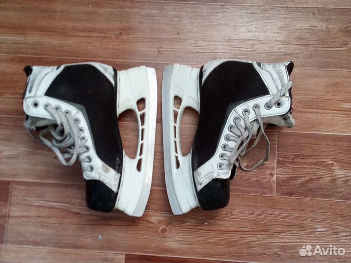 Хоккейные коньки bauer