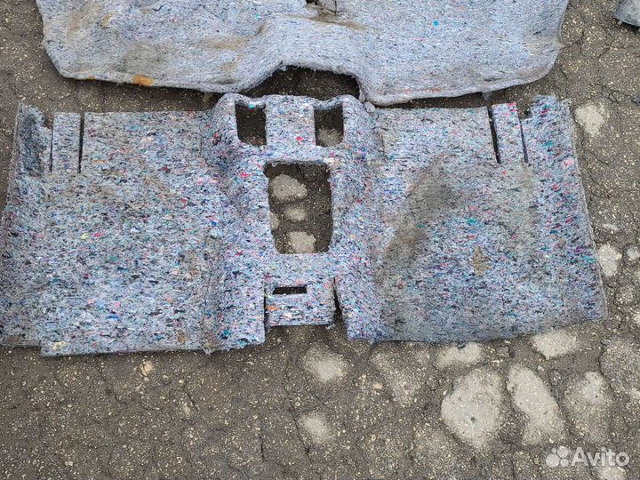 Шумоизоляция пола заводская largus