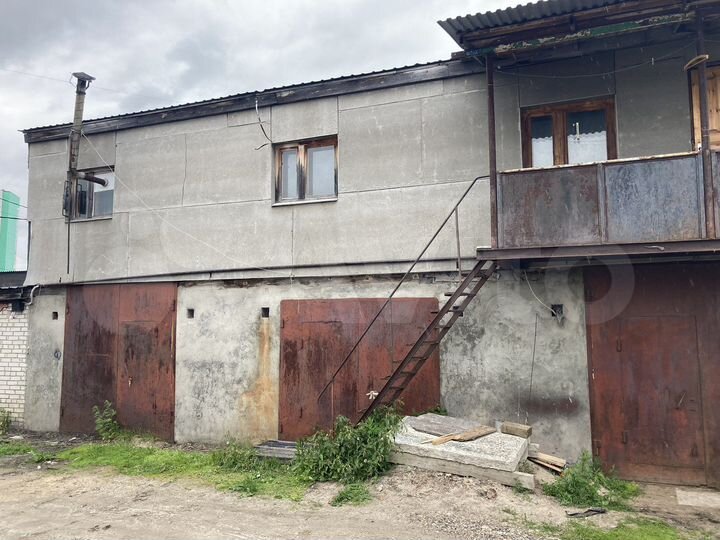 Гараж, > 30 м²