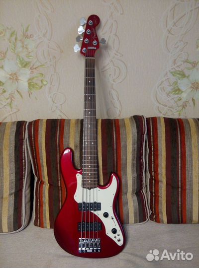 Fender Roscoe Beck V