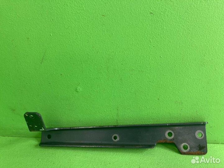 Кронштейн бачка гура DAF XF106