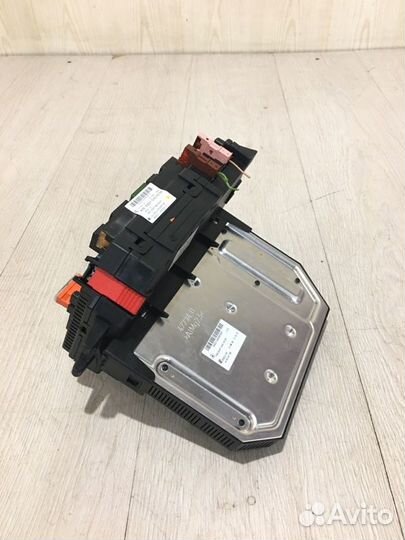 Блок предохранителей Mercedes Benz S500L W221