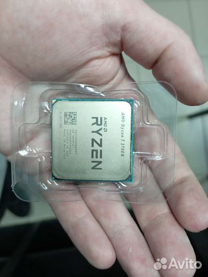 Процессор Ryzen 7 2700x
