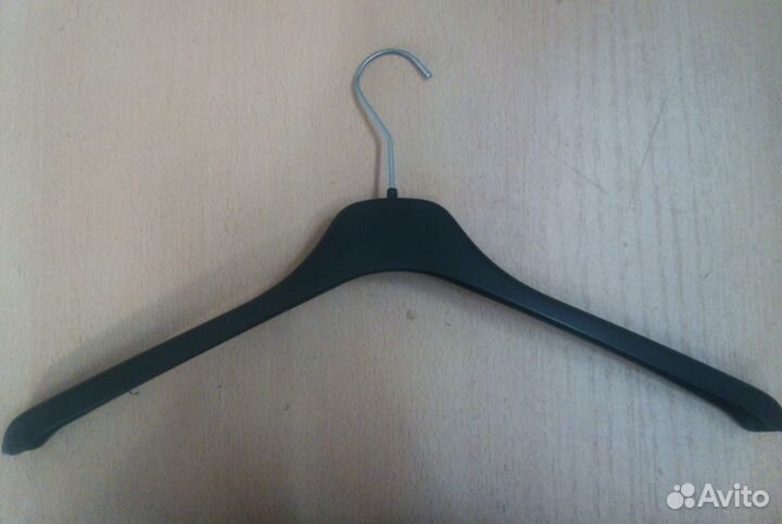 Плечики бу (вешалки ) торговое оборудование