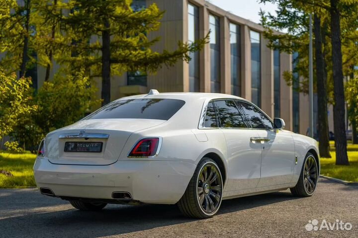 Аренда легендарного rolls royce ghost