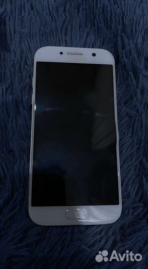 Телефон Samsung
