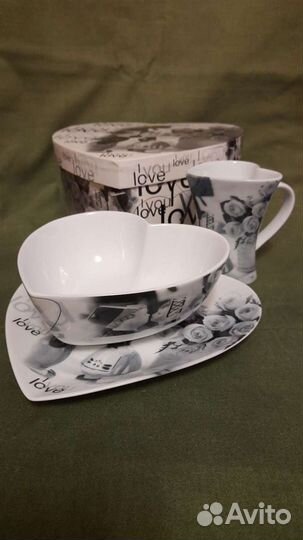 Набор посуды фарфоровый из трех предметов