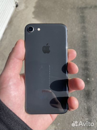 iPhone 8, 64 ГБ
