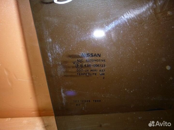 Стекло двери задней правой nissan juke (F15) 2011