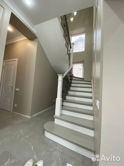 Лестница из Ясеня, Дуба, Бука