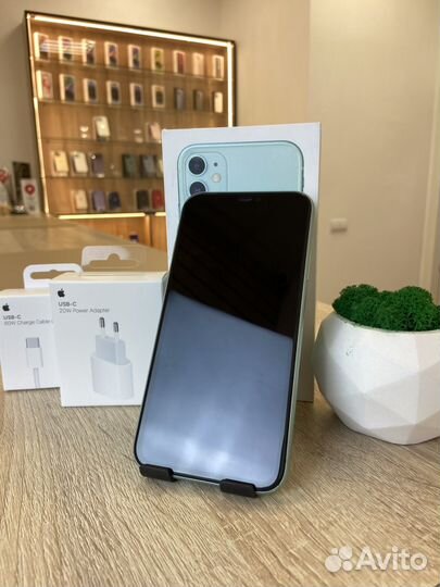 iPhone 11, 64 ГБ